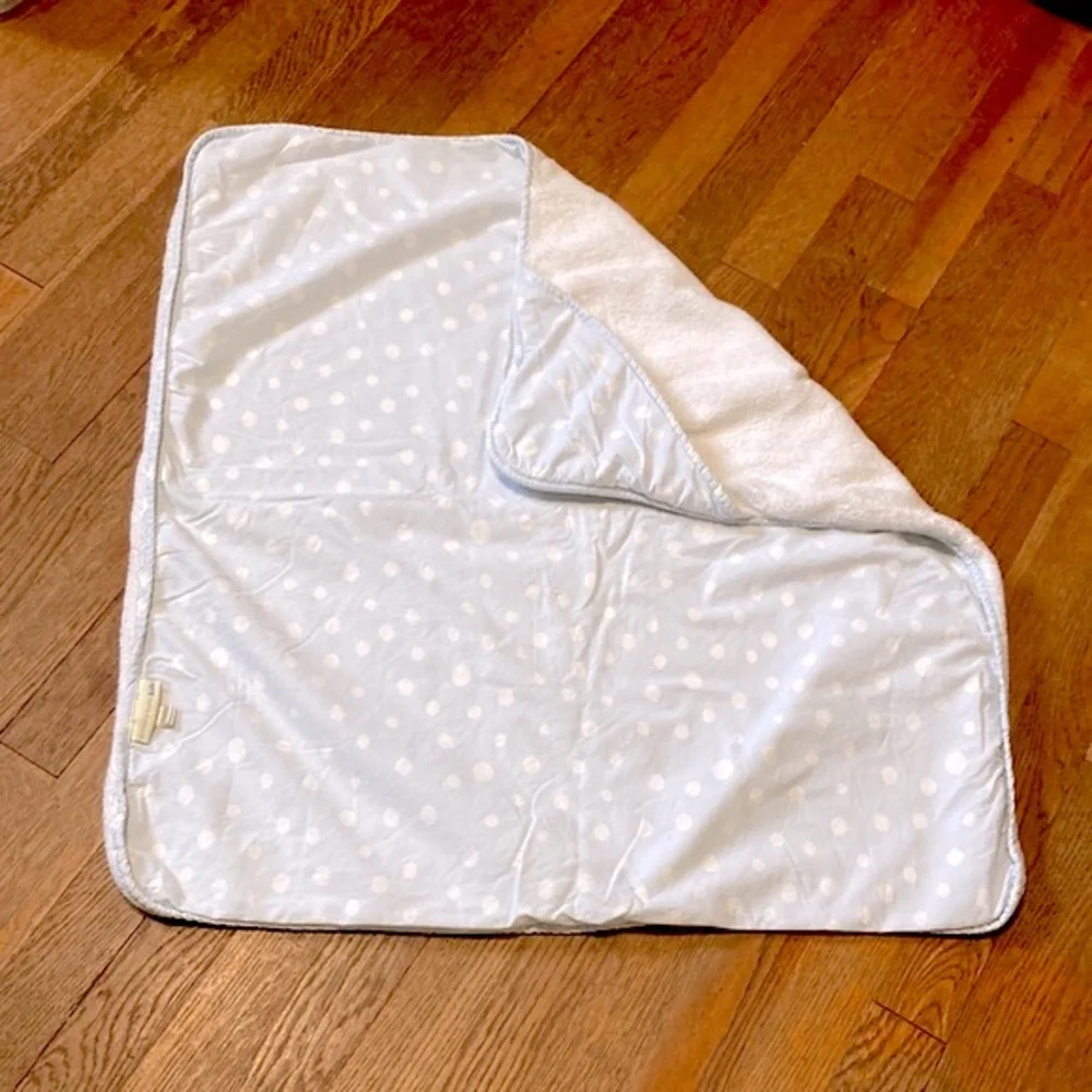 POTTERY BARN KIDS Terry Bath Hoodie Light Blue White Polka Dot 30 x 28 inches